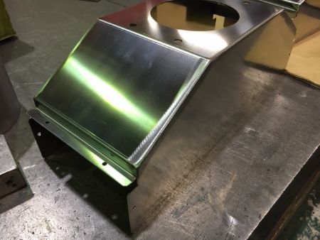葉山工業の板金加工事例02