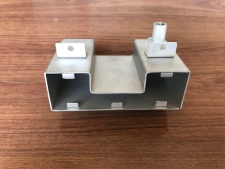 アイザックの板金加工事例01