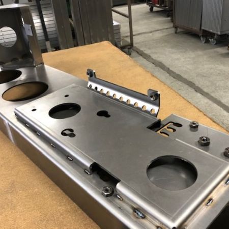 山崎製作所の板金加工事例02